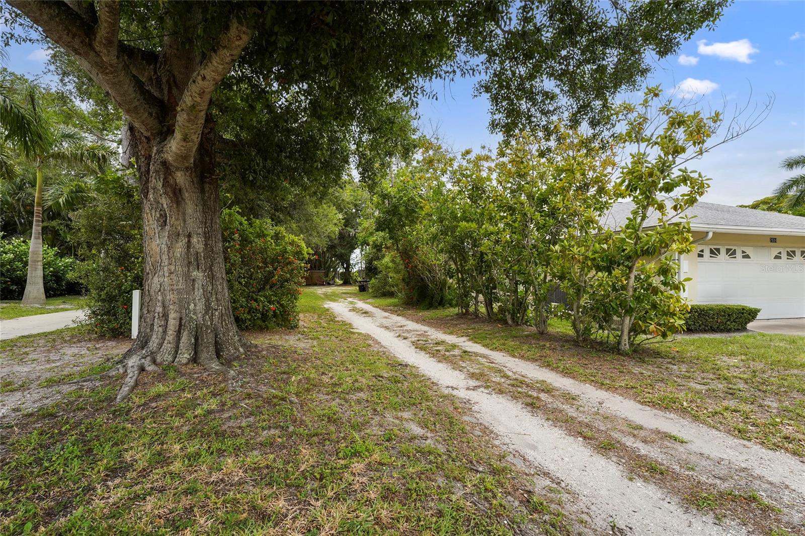 7538 WESTMORELAND DR — photo 6