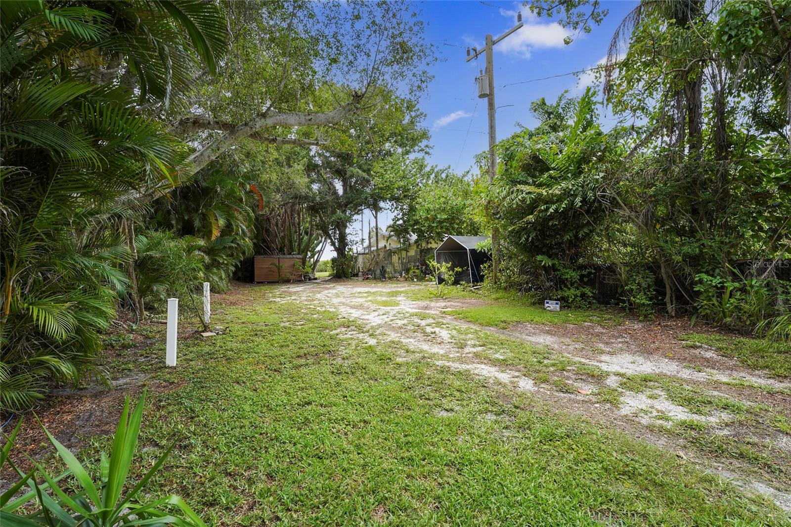 7538 WESTMORELAND DR — photo 12