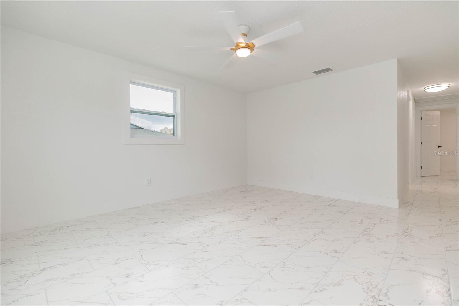 8723 N RIVER FOREST CIR — photo 4