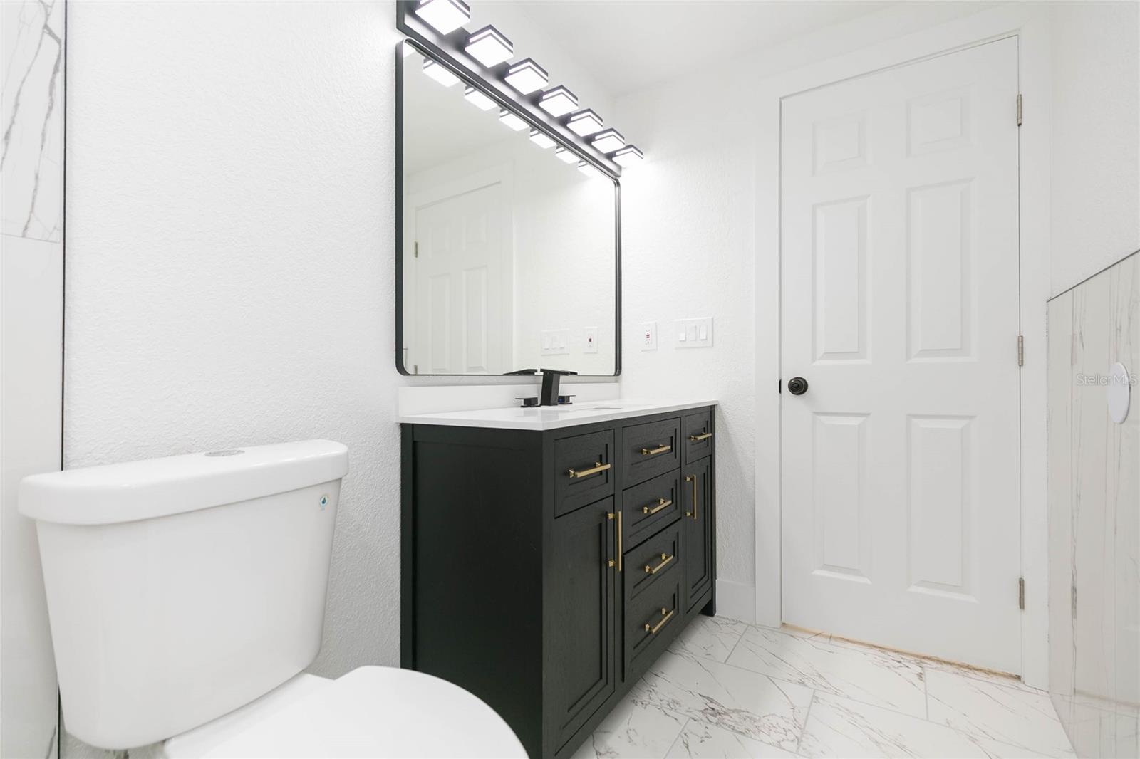 8723 N RIVER FOREST CIR — photo 23