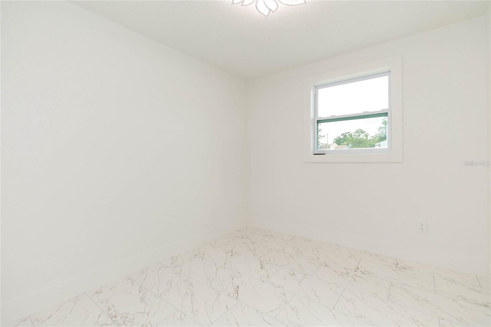 8723 N RIVER FOREST CIR — photo 16