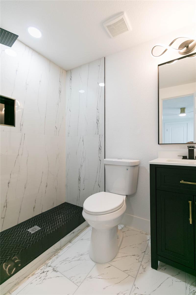 8723 N RIVER FOREST CIR — photo 28