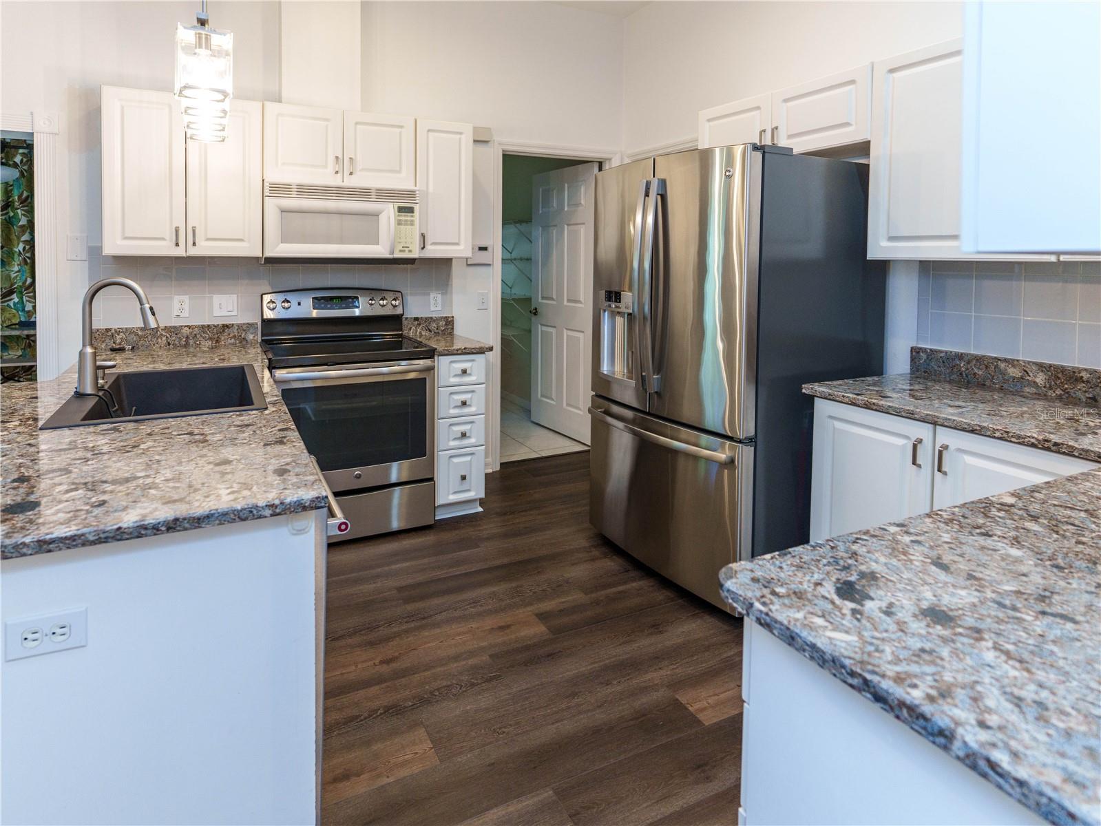 9234 SANTA MONICA WAY — photo 21