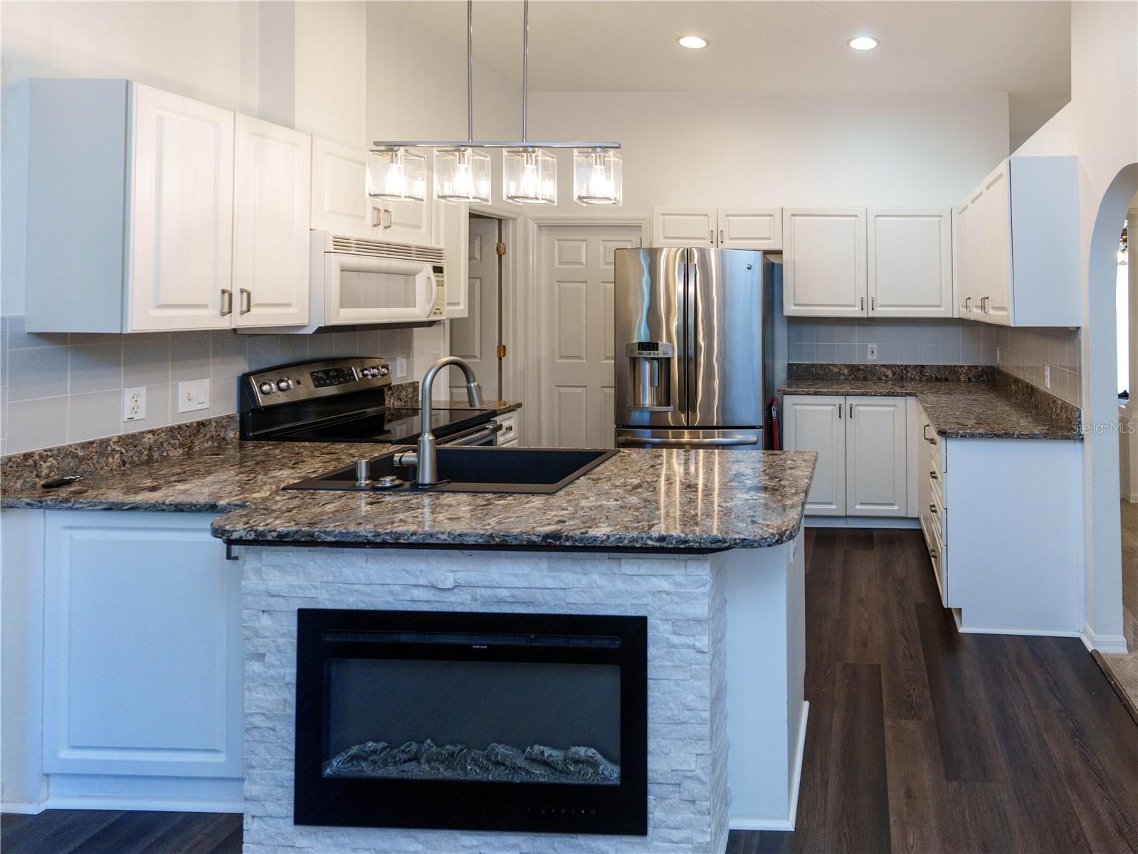 9234 SANTA MONICA WAY — photo 24
