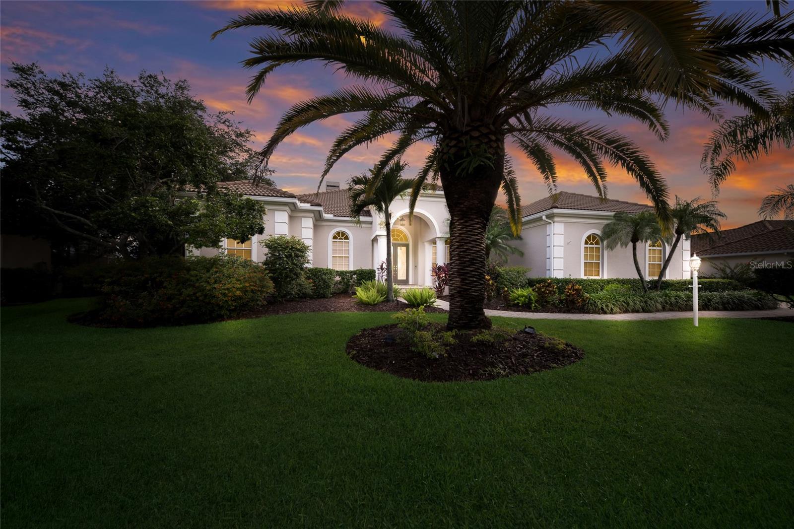 7920 ROYAL QUEENSLAND WAY — photo 3