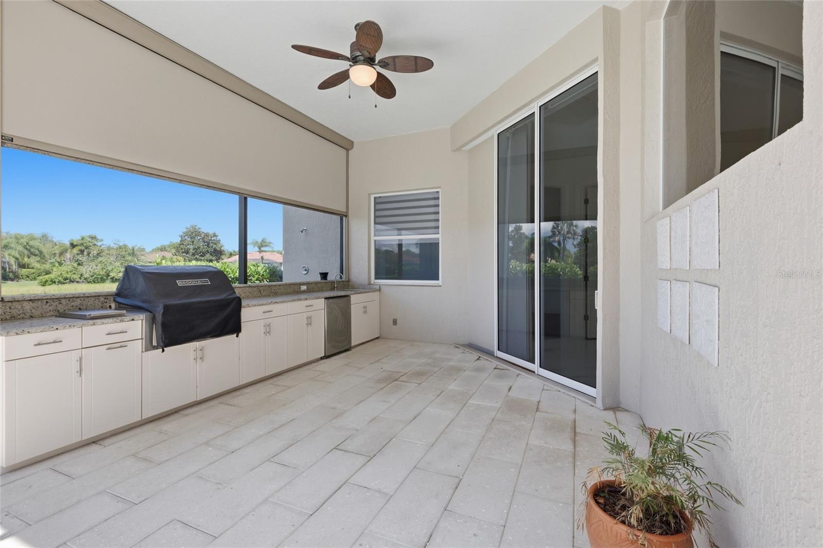 7920 ROYAL QUEENSLAND WAY — photo 35