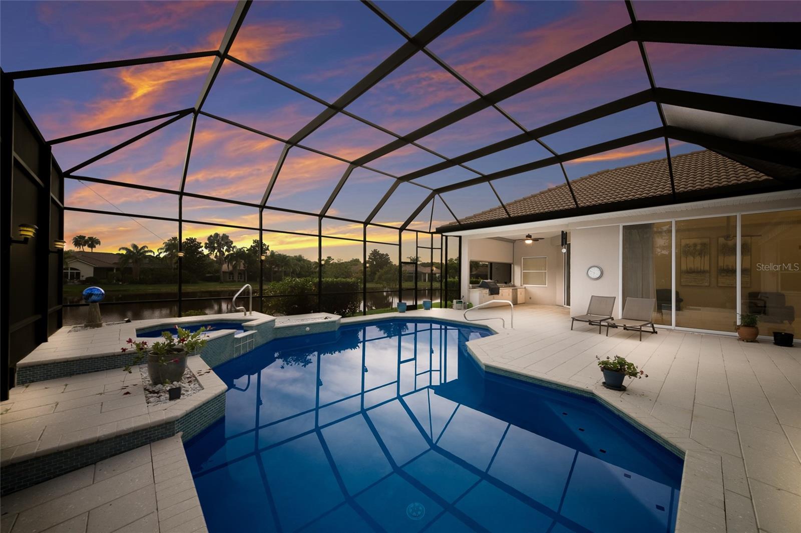 7920 ROYAL QUEENSLAND WAY — photo 38