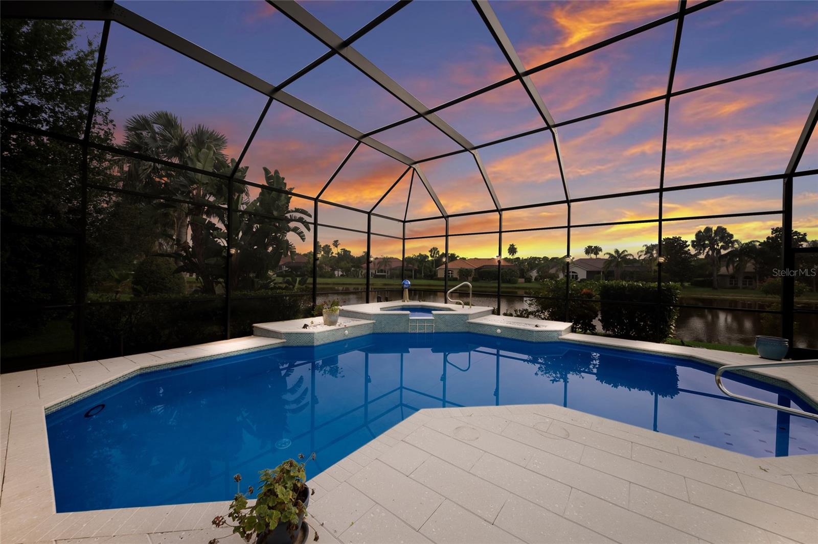 7920 ROYAL QUEENSLAND WAY — photo 37