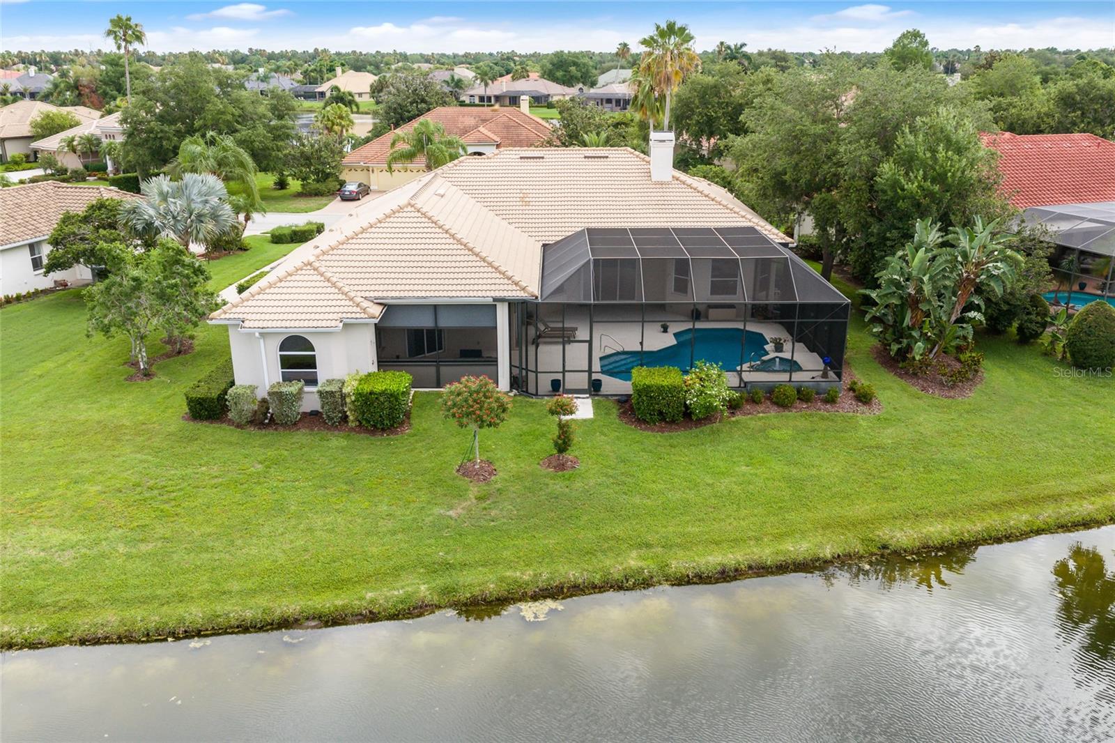 7920 ROYAL QUEENSLAND WAY — photo 45