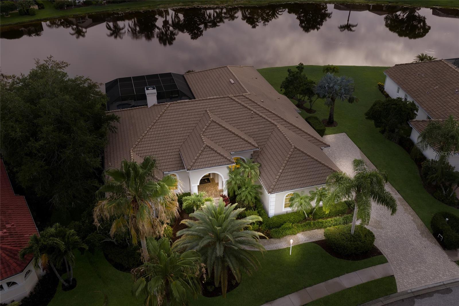 7920 ROYAL QUEENSLAND WAY — photo 4