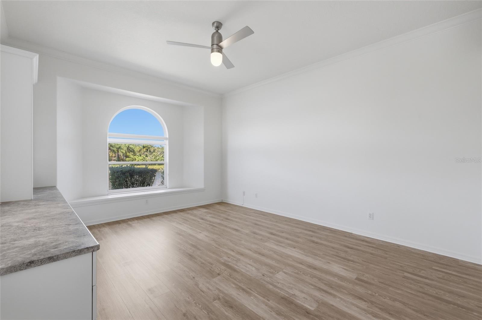 7920 ROYAL QUEENSLAND WAY — photo 31