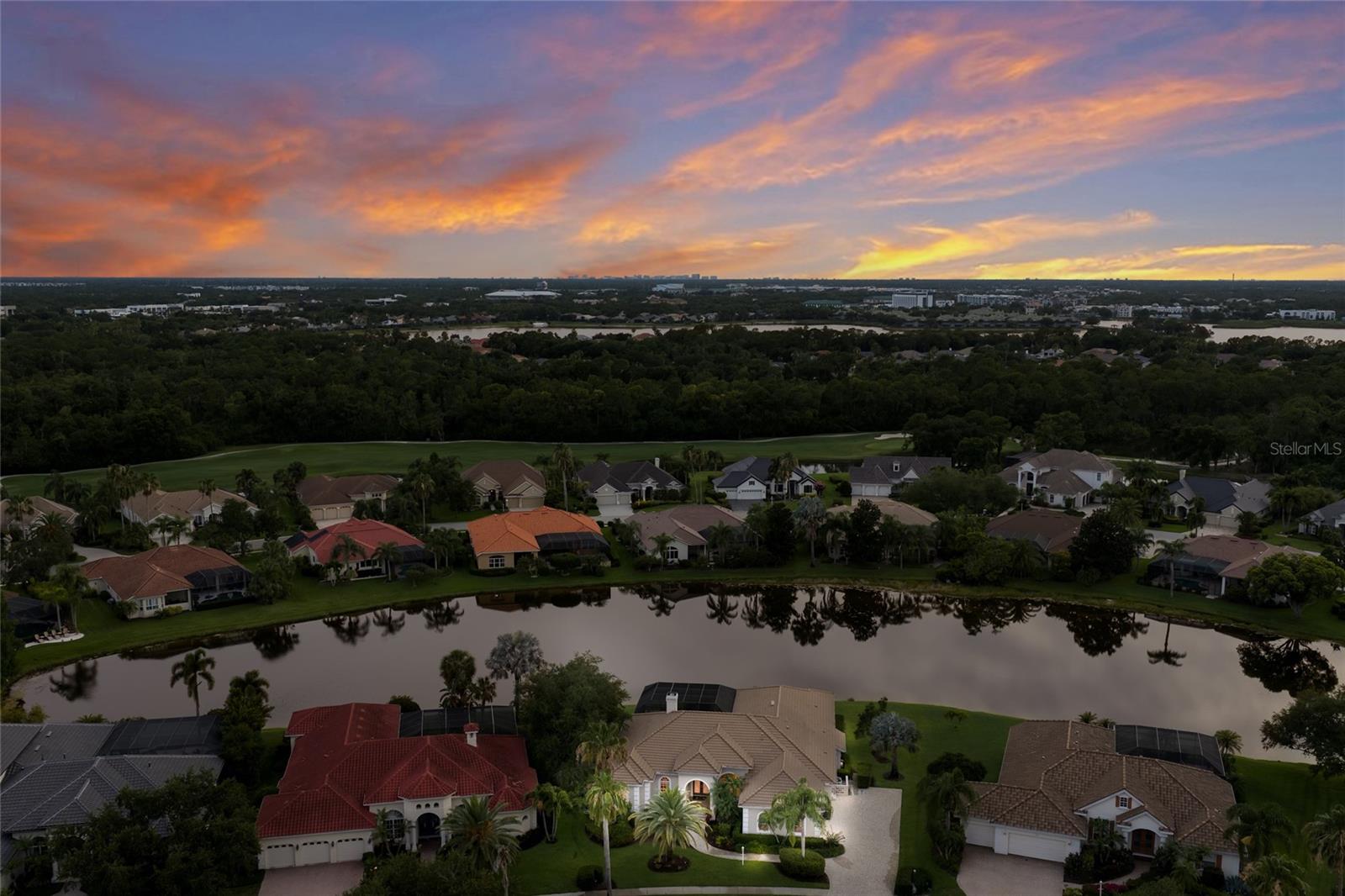 7920 ROYAL QUEENSLAND WAY — photo 47