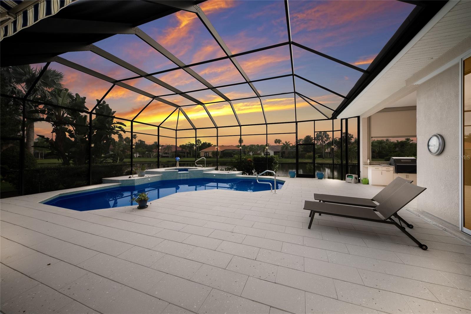 7920 ROYAL QUEENSLAND WAY — photo 36