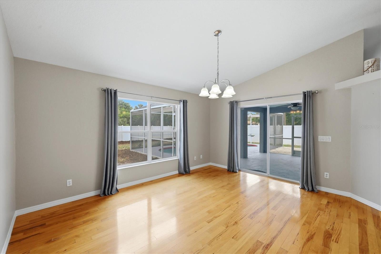 3575 LUBEC AVE — photo 9