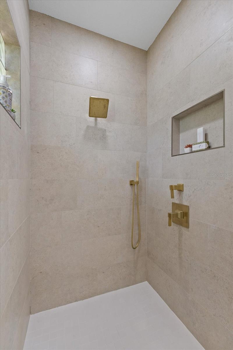 5623 HULL CT — photo 33