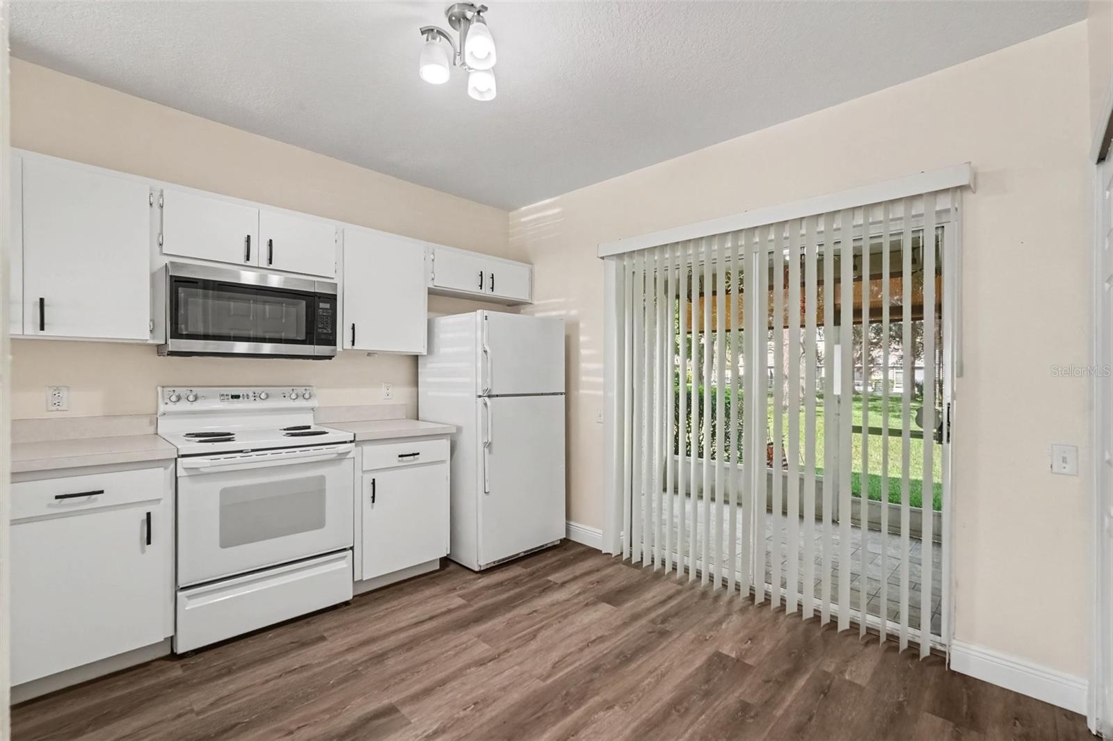 12369 BERKELEY SQUARE DR — photo 8