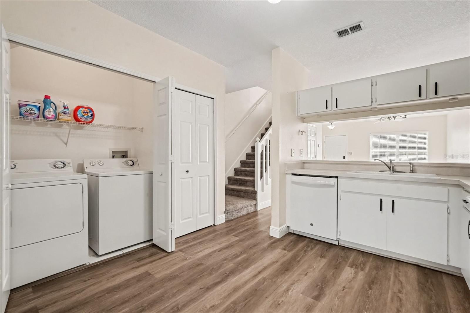 12369 BERKELEY SQUARE DR — photo 9