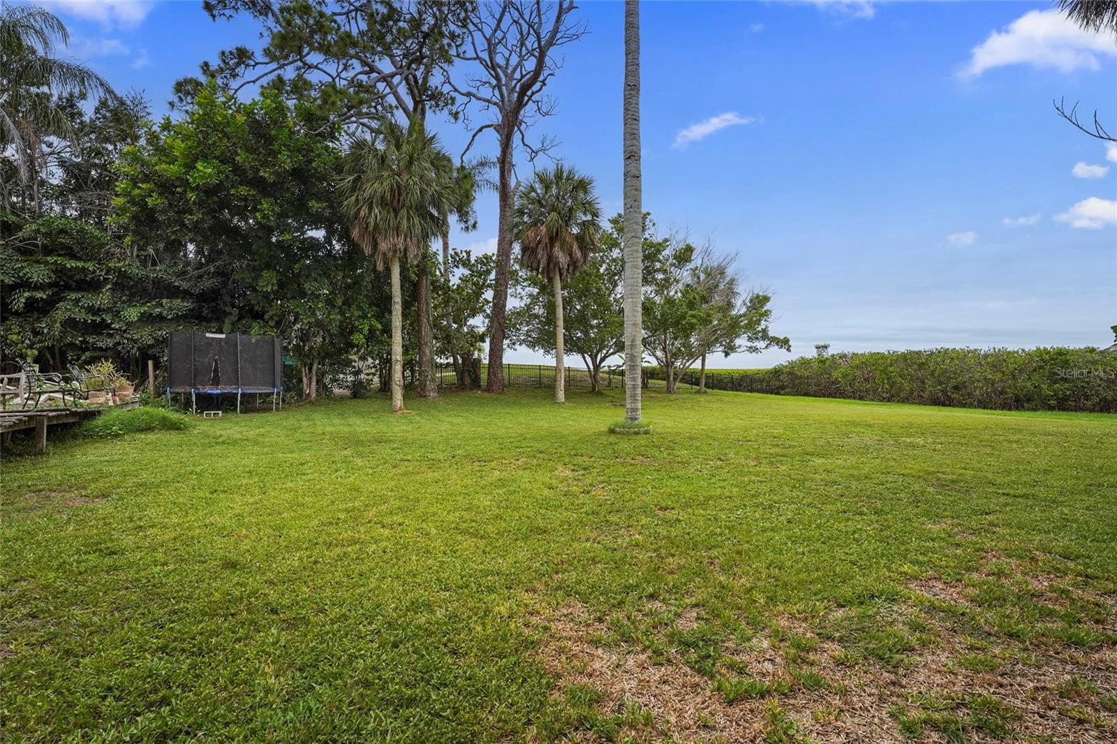 7538 WESTMORELAND DR — photo 11