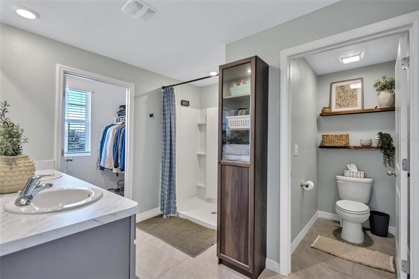 13878 WINEBERRY DR — photo 30