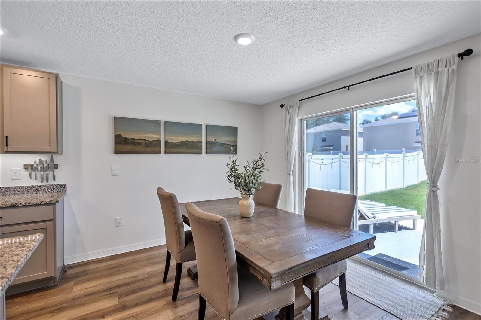 13878 WINEBERRY DR — photo 19