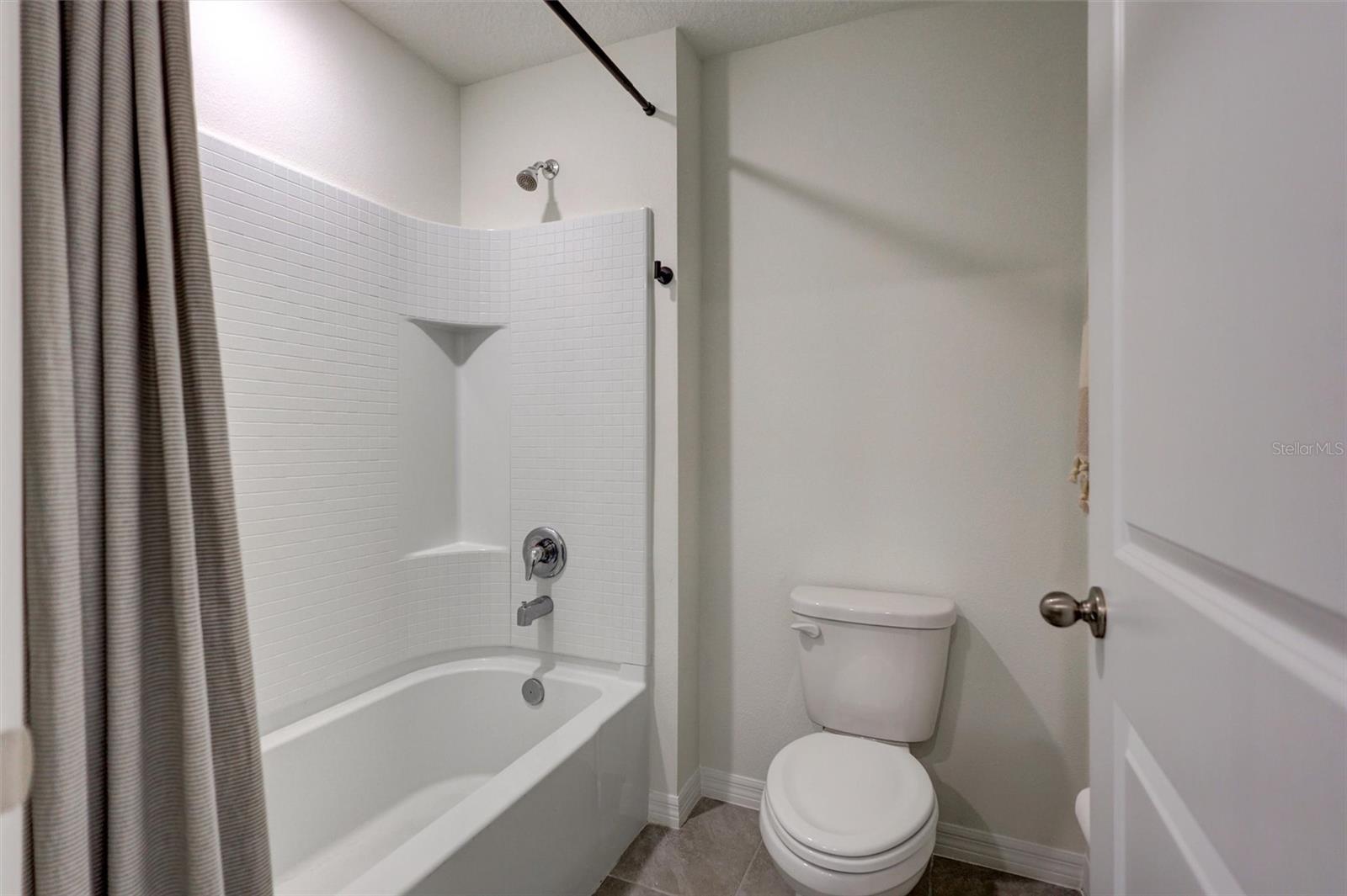 13878 WINEBERRY DR — photo 41