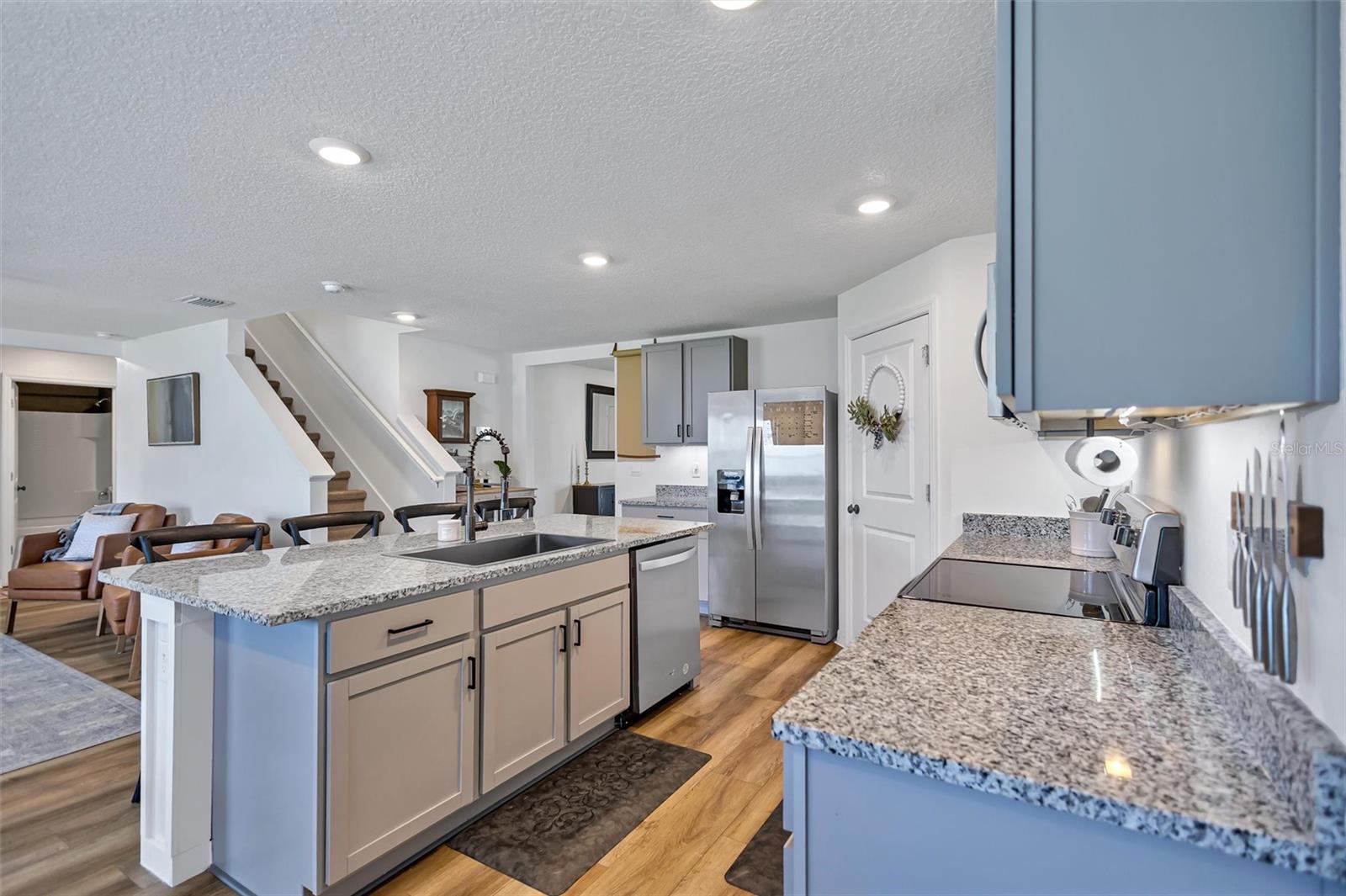 13878 WINEBERRY DR — photo 15