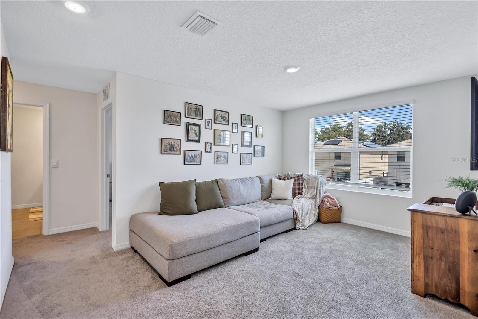 13878 WINEBERRY DR — photo 37