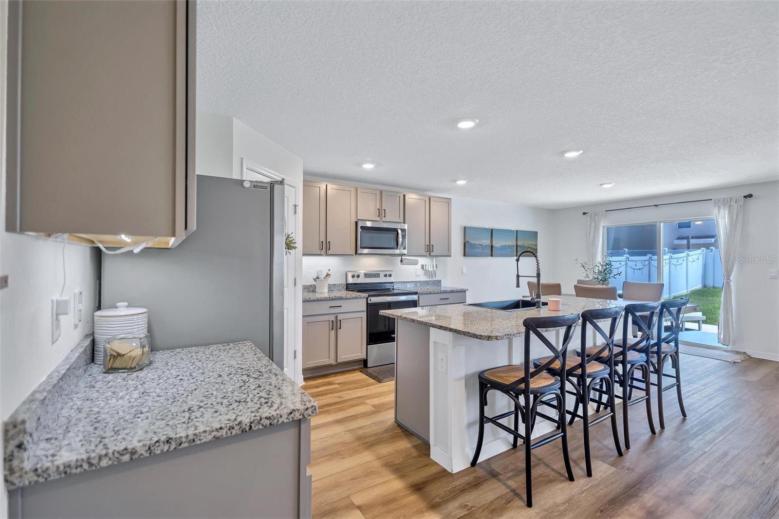 13878 WINEBERRY DR — photo 11