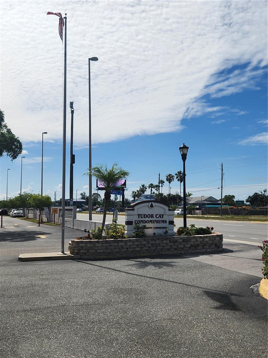 9101 W HILLSBOROUGH AVE #I209 — photo 80