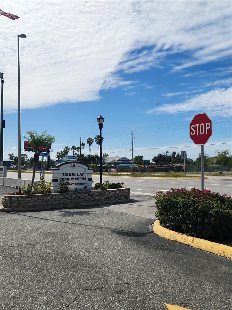 9101 W HILLSBOROUGH AVE #I209 — photo 79