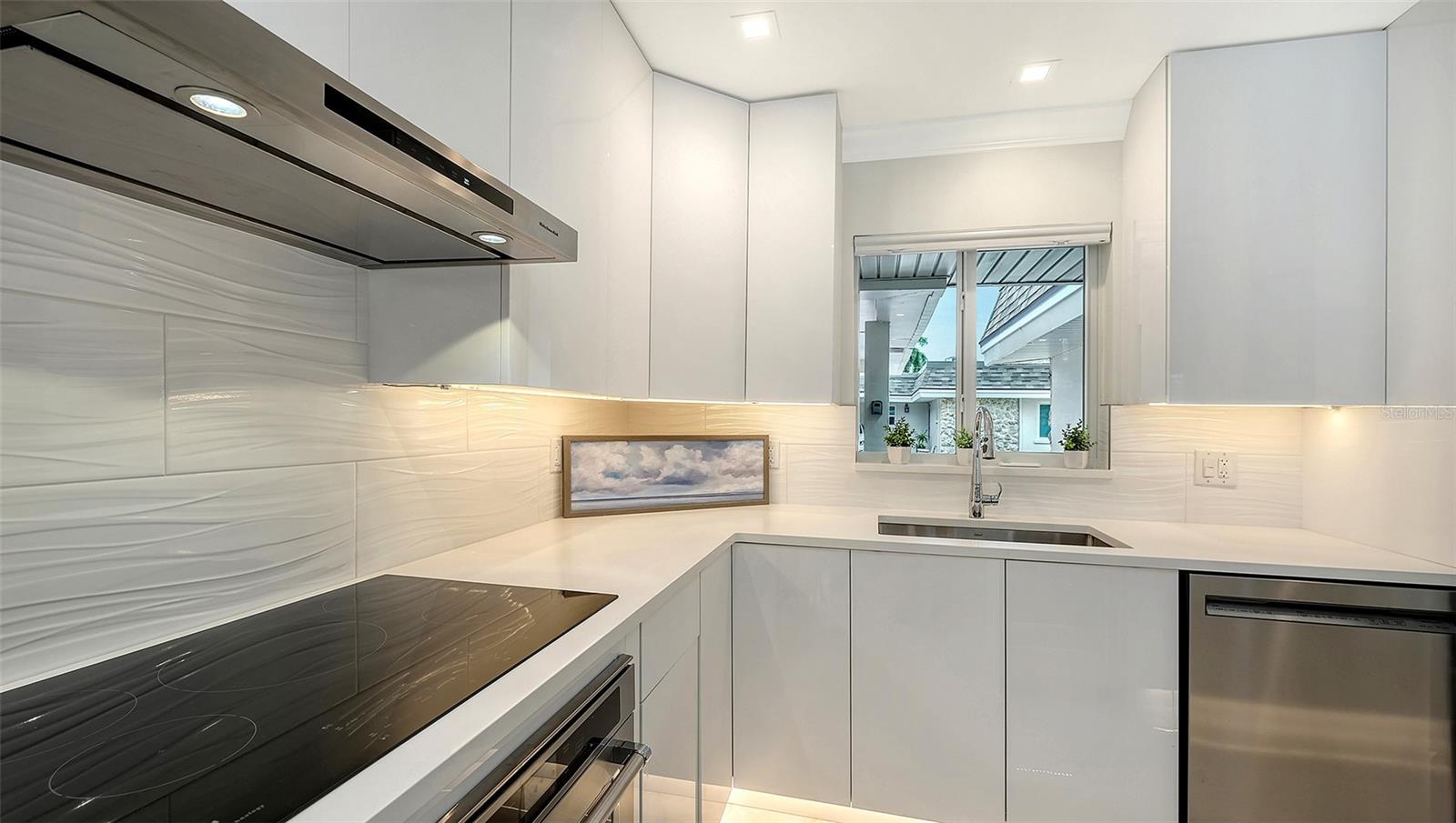 1900 BENJAMIN FRANKLIN DR #V11 — photo 10