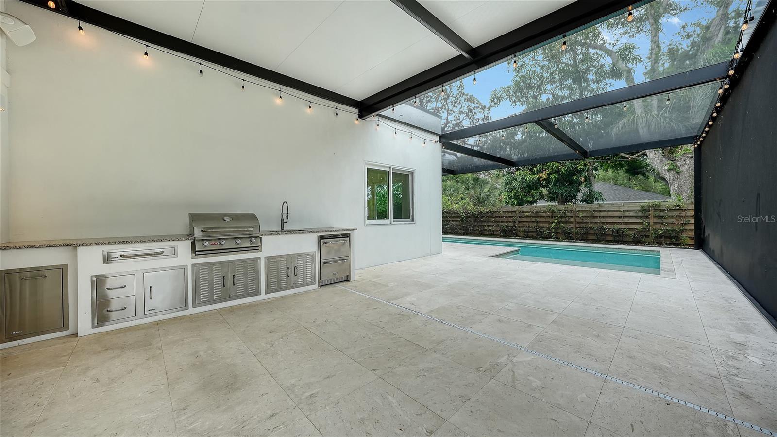 2138 HAWTHORNE ST — photo 33