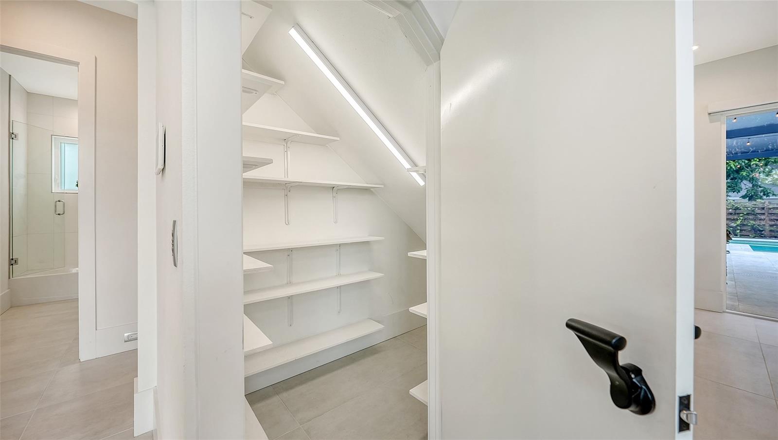 2138 HAWTHORNE ST — photo 14