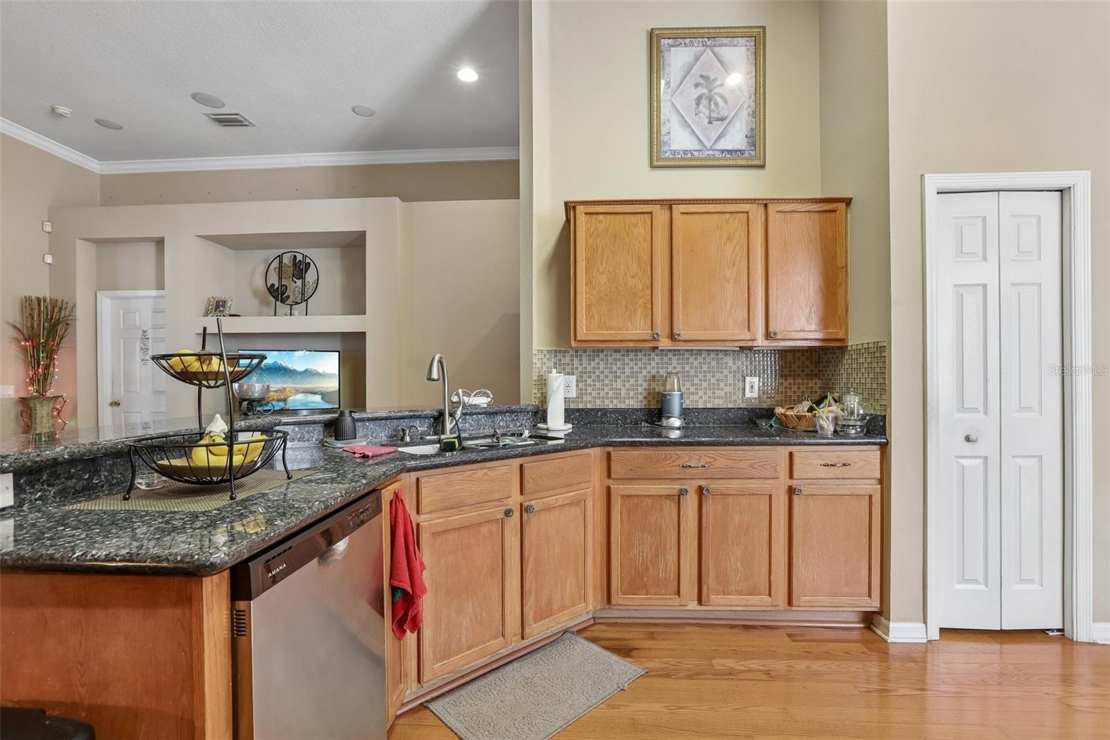 4761 WHISPERING WIND AVE — photo 12