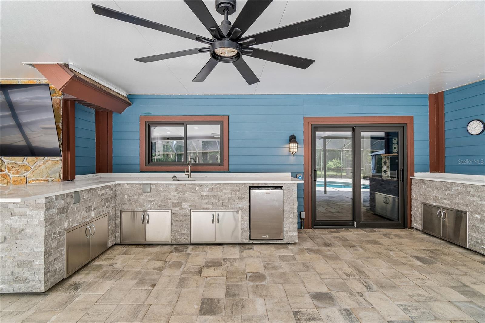 2120 MARQUIS CT — photo 33