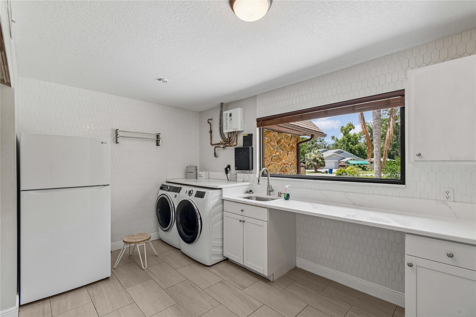 2120 MARQUIS CT — photo 37
