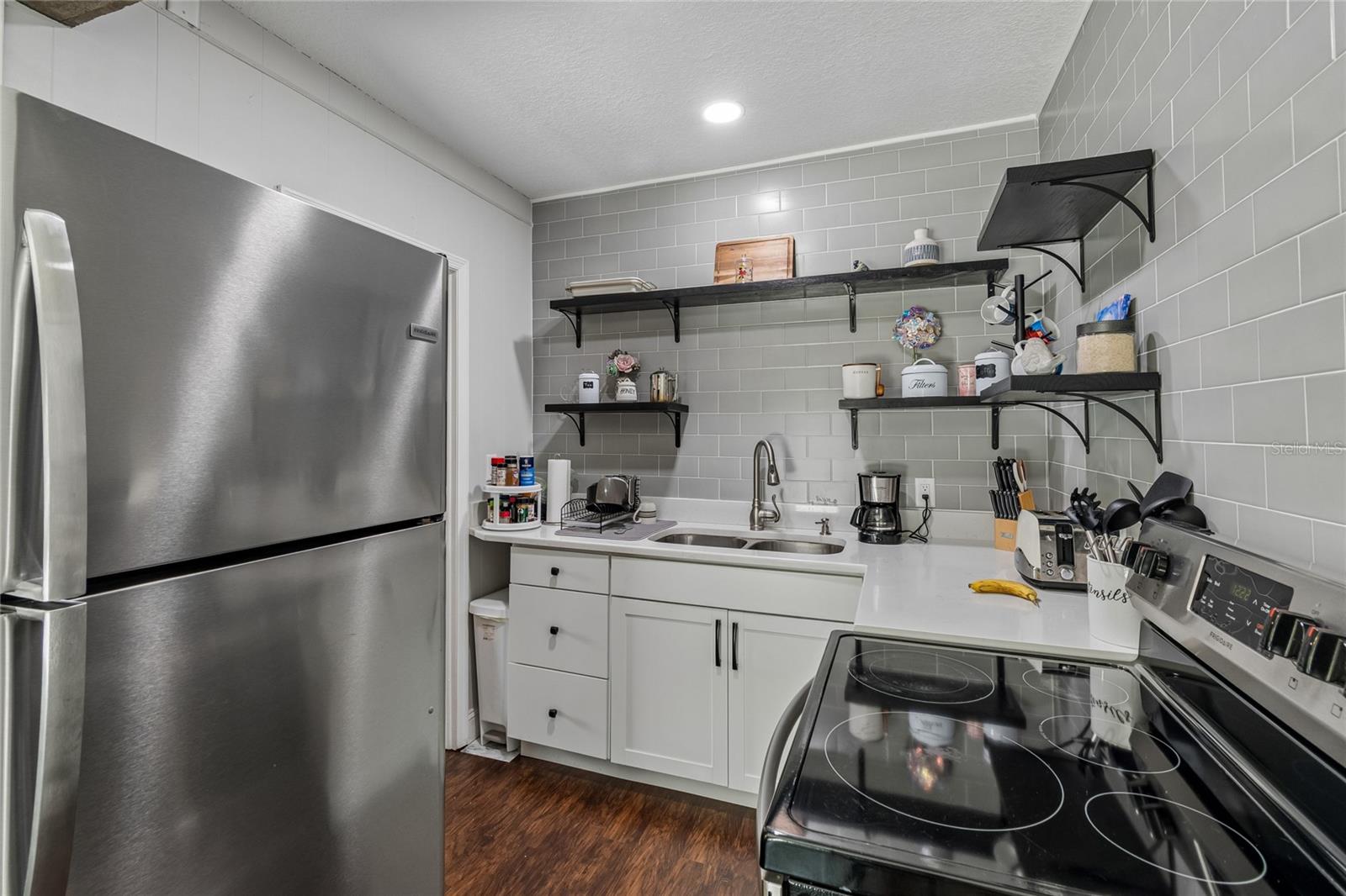 2120 MARQUIS CT — photo 42