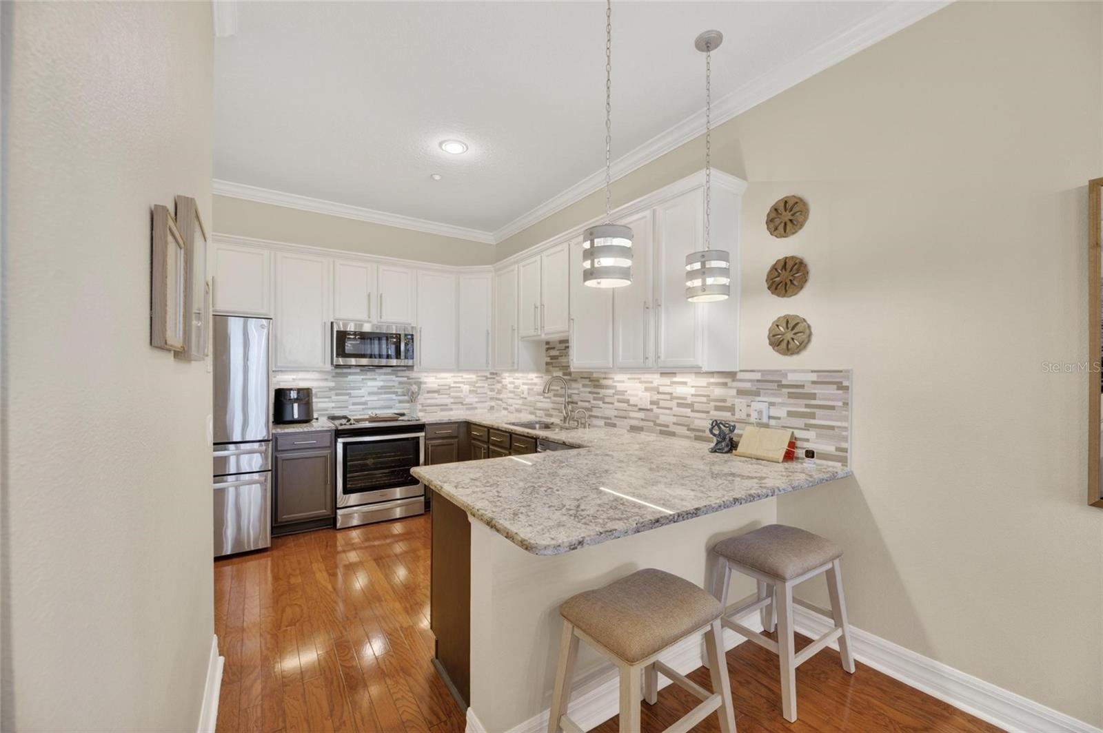 6408 MAYRA SHORES LN — photo 30
