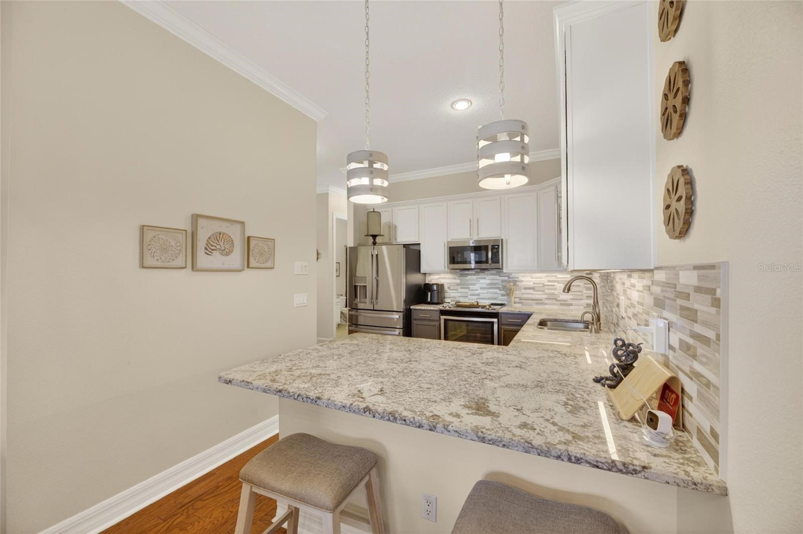 6408 MAYRA SHORES LN — photo 32