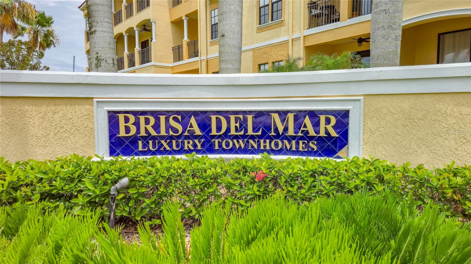 6408 MAYRA SHORES LN — photo 93