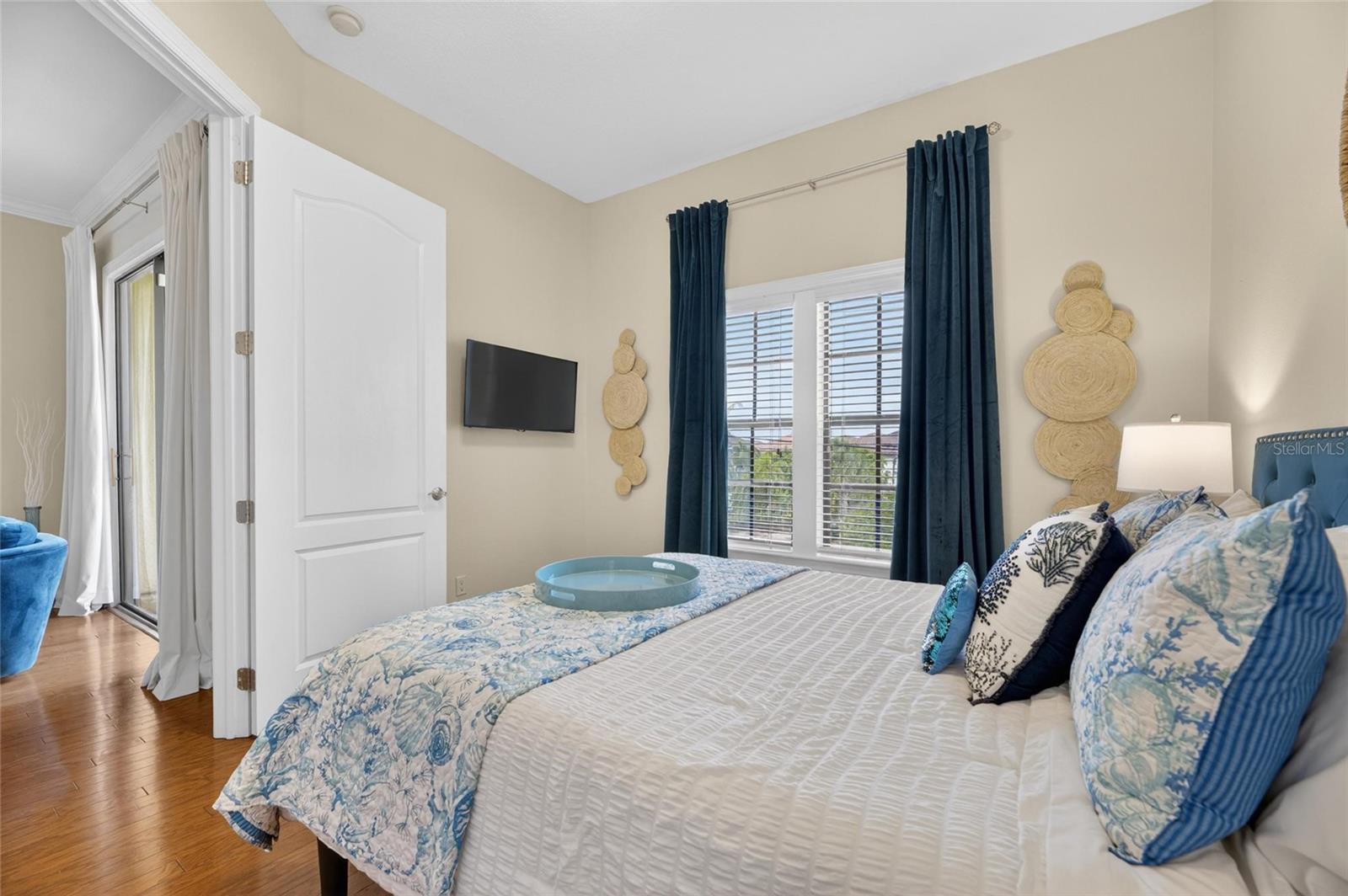 6408 MAYRA SHORES LN — photo 50