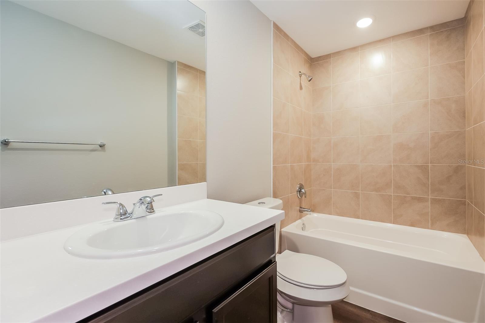 4458 WINDSONG AVE — photo 14