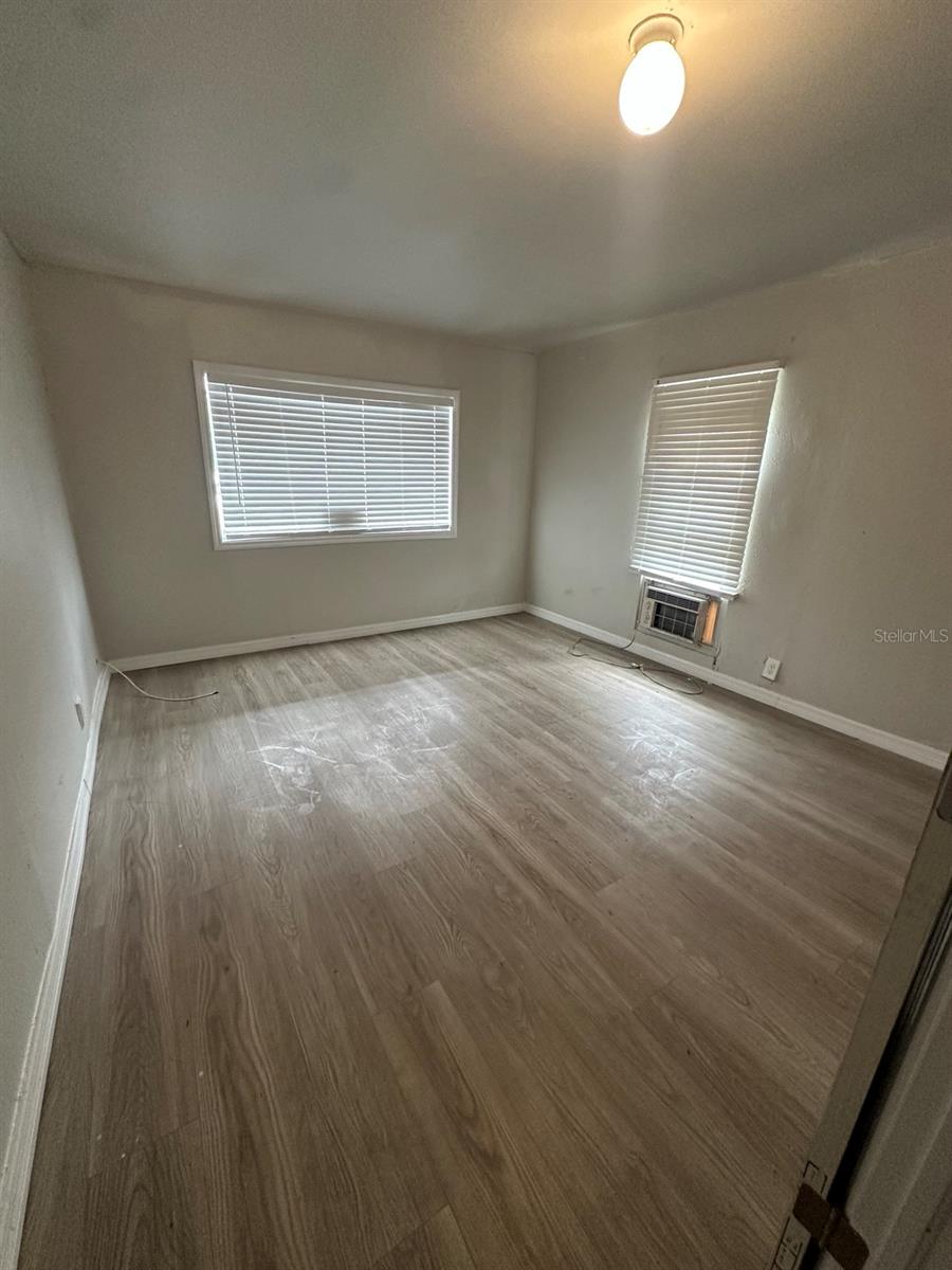 2620 E 33RD AVE — photo 13