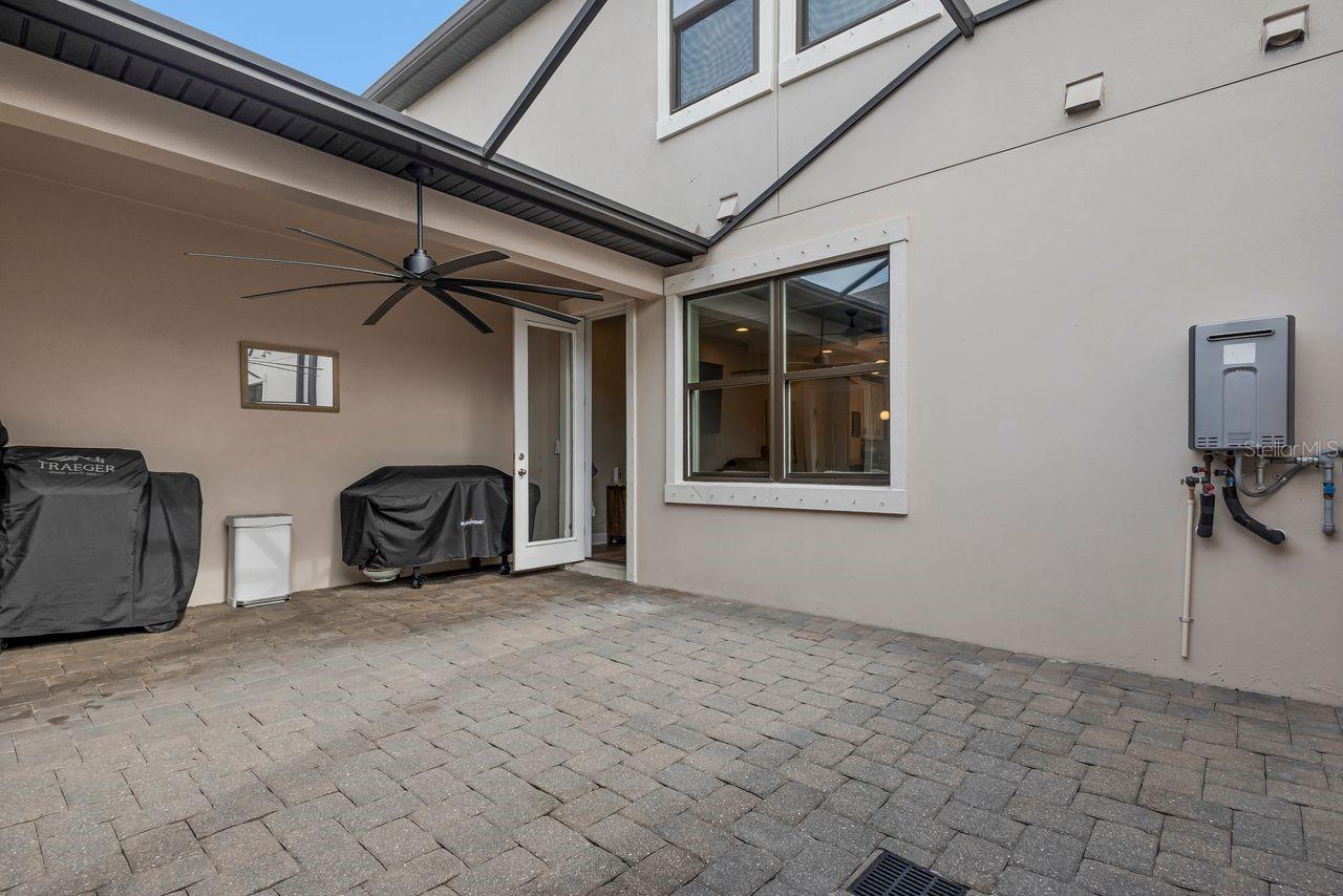 13027 BATTEN LN — photo 36
