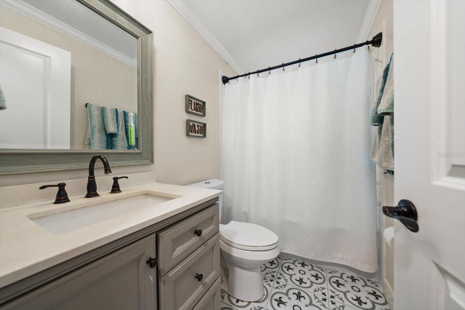 521 MERAVAN DR — photo 12