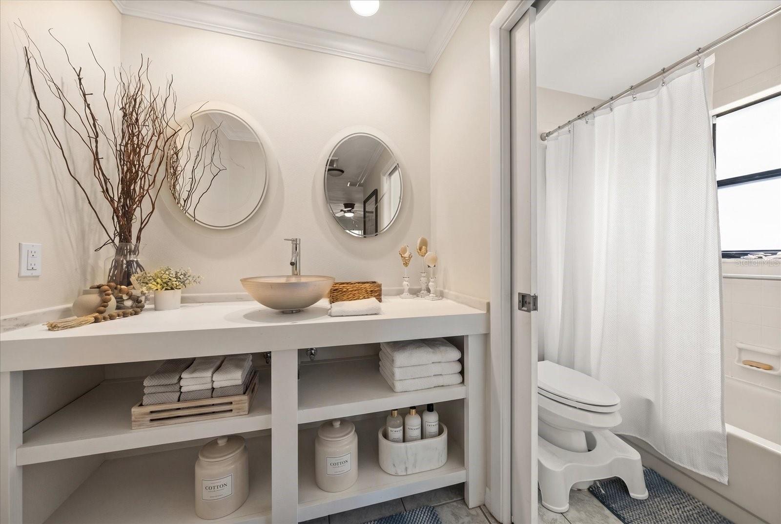 521 MERAVAN DR — photo 9