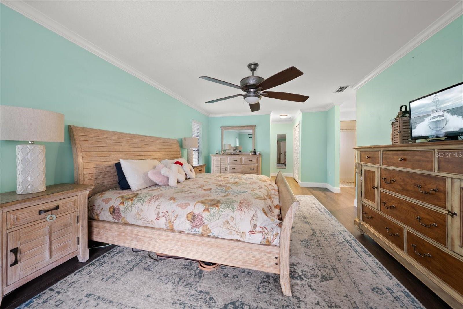 521 MERAVAN DR — photo 14