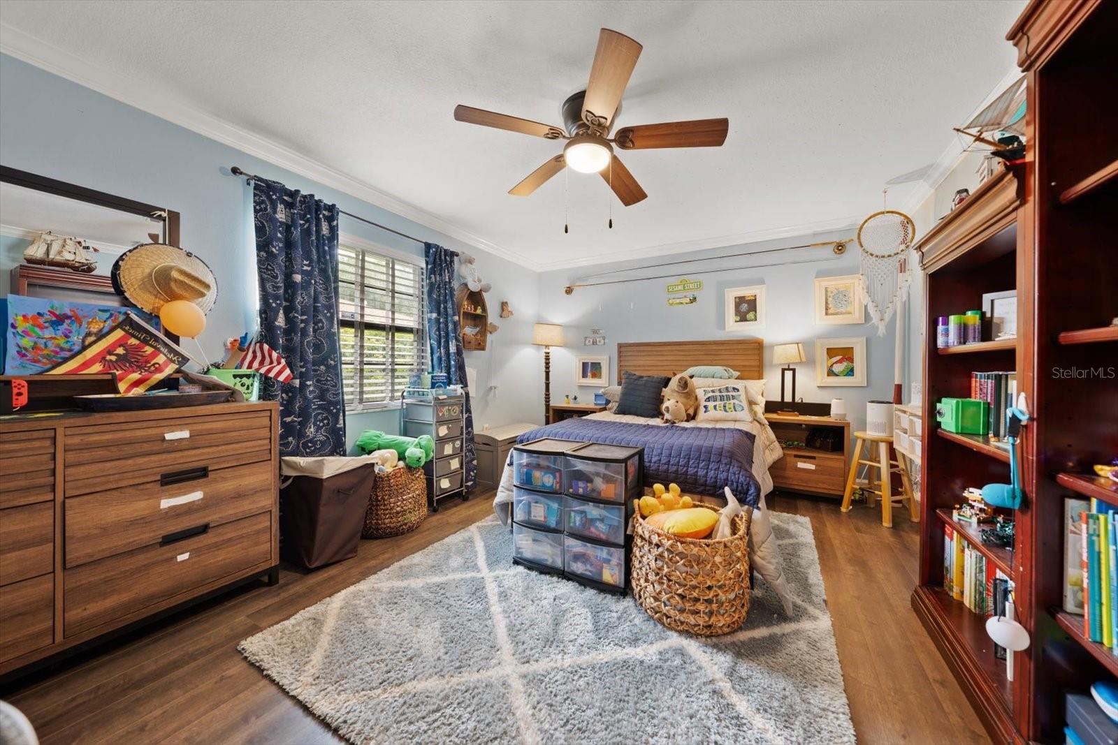 521 MERAVAN DR — photo 13