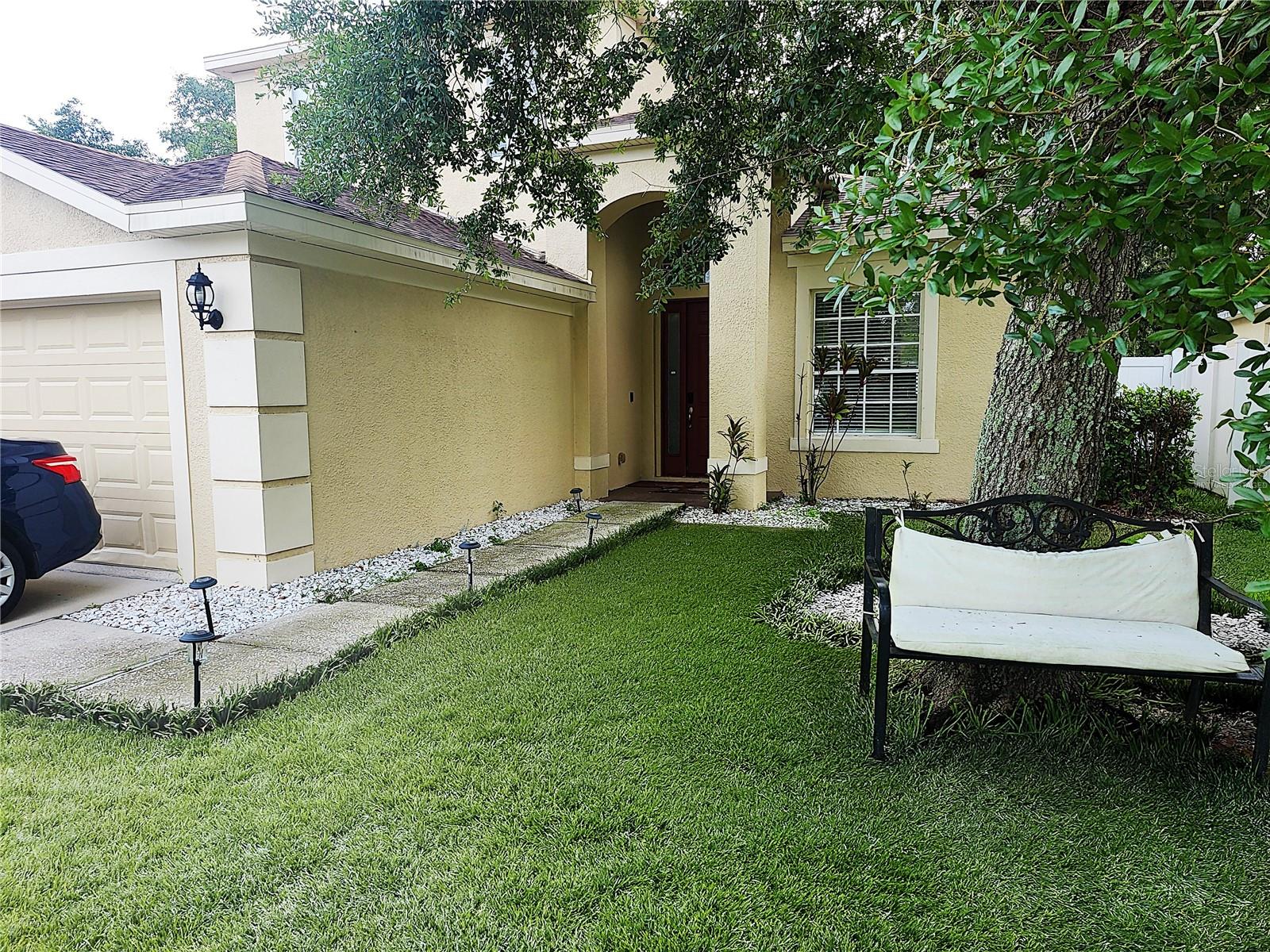 8604 TIDAL BREEZE DR — photo 3