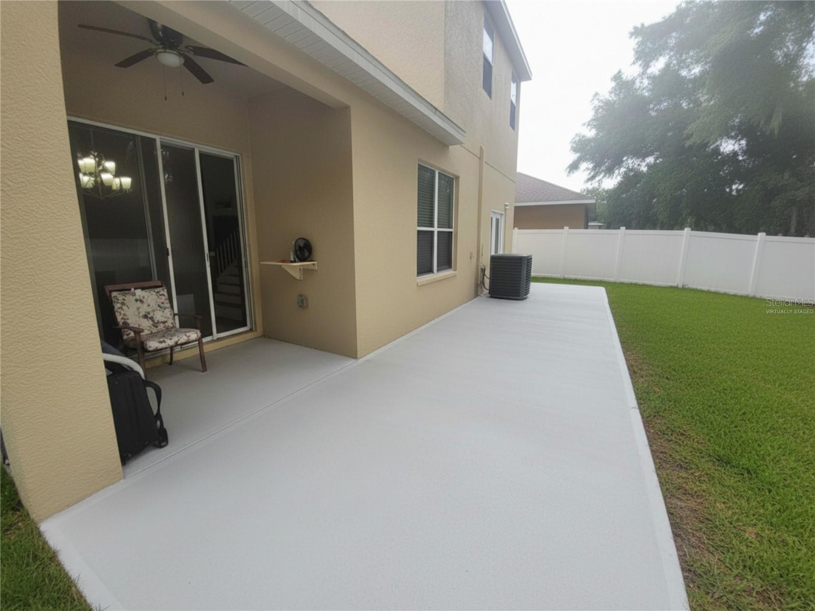 8604 TIDAL BREEZE DR — photo 8